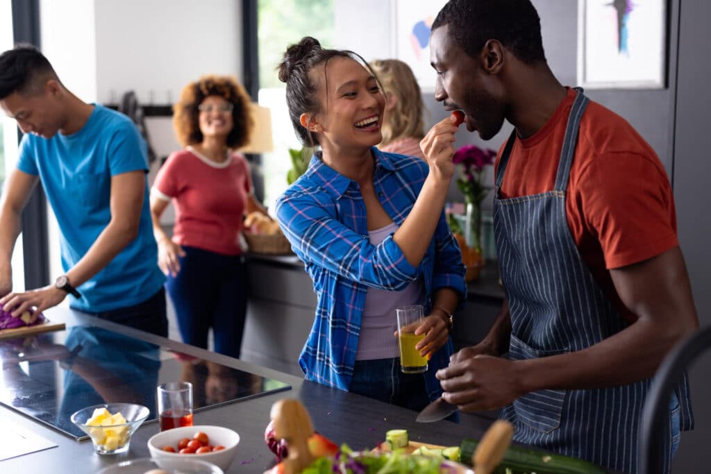 Rencontrer quelqu'un sans appli lors d'un cours de cuisine.